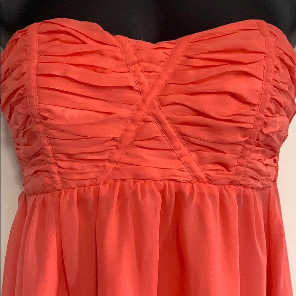 2b Bebe coral strapless dress - Picture 2 of 7